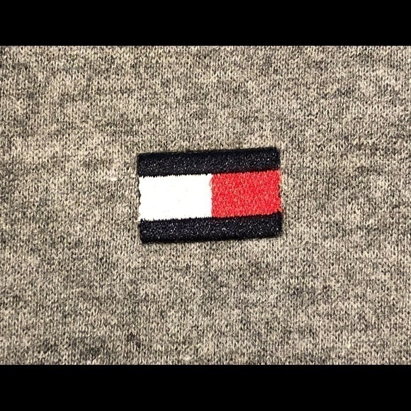 Tommy Hilfiger women’s pull over sweatshirt lined with fleece - Picture 6 of 9